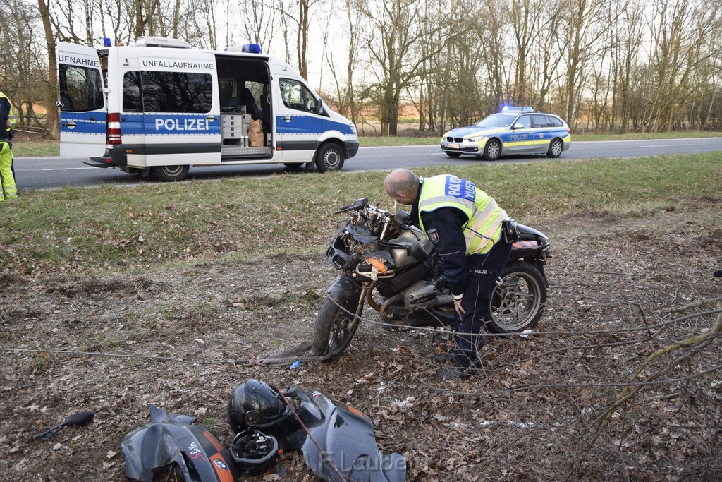 Schwerer VU Krad Fahrrad Koeln Porz Alte Koelnerstr P261.JPG - Miklos Laubert